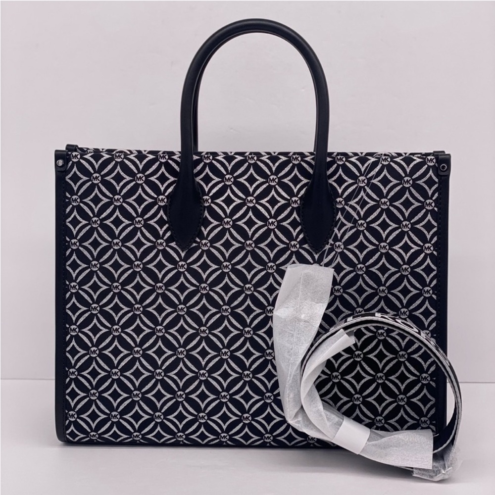 Michael Kors Mirella MD Satchel
Shoulder Bag Graphic Logo Glitter
Silver/Black - Picture 5 of 10